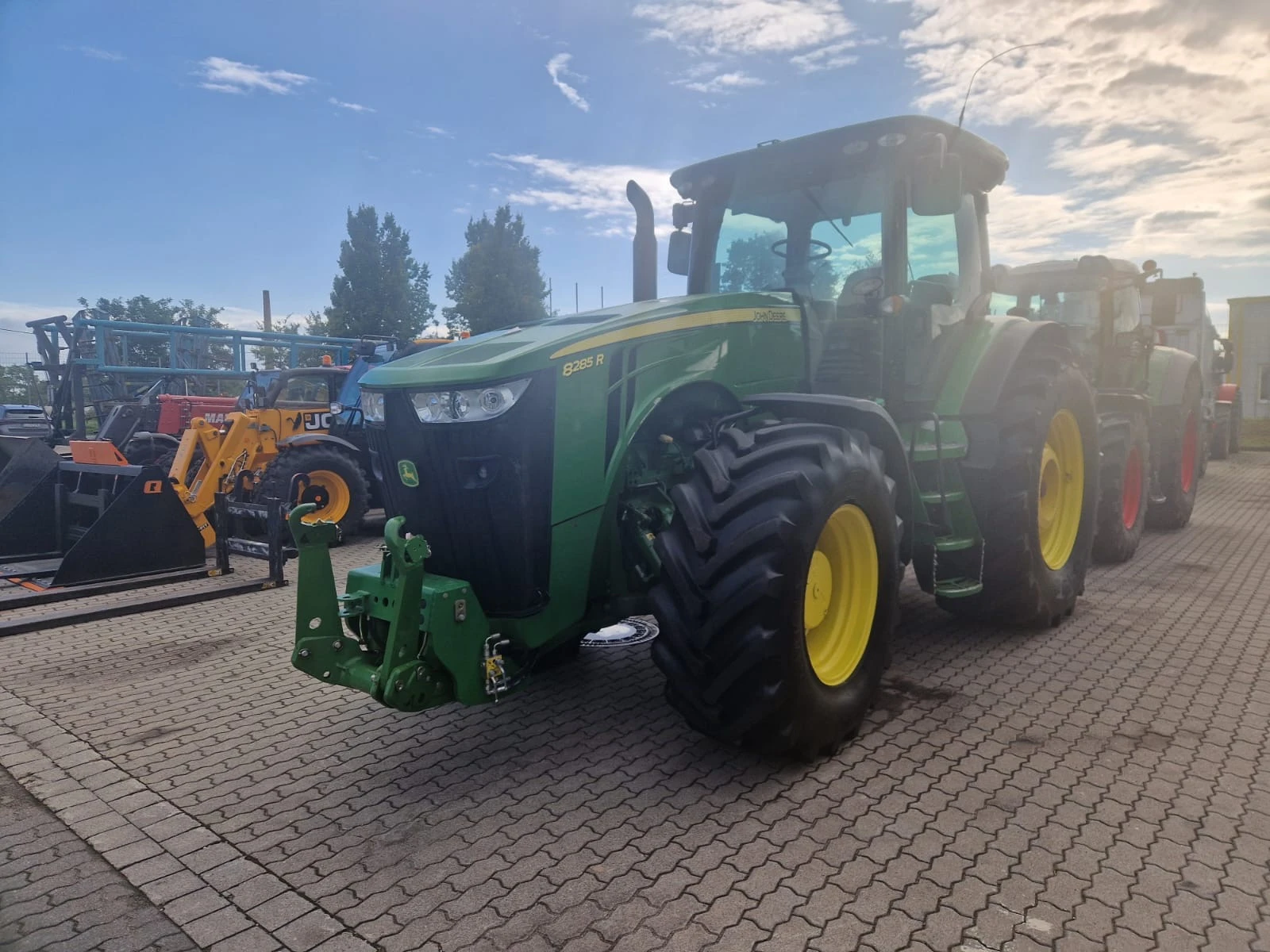 Трактор John Deere 8285R POWER SHIFT ЛИЗИНГ - изображение 4