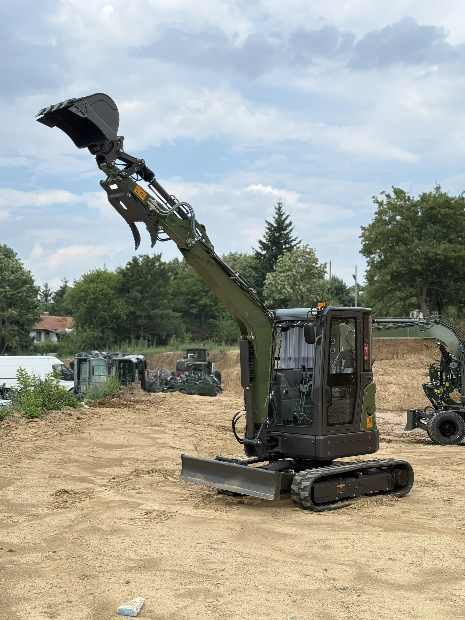 Багер ABG Багер Muller E3.5 Pro | Kubota | Нов | Гаранция | , снимка 2 - Индустриална техника - 55438550