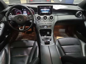 Mercedes-Benz C 300 CARFAX /Кожа/Нави/Подгрев/Панорама, снимка 6