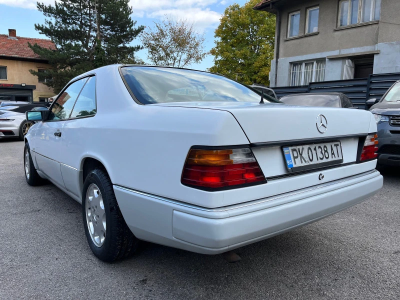 Mercedes-Benz 200 СЕ Coupe 124 , снимка 5 - Автомобили и джипове - 42707033