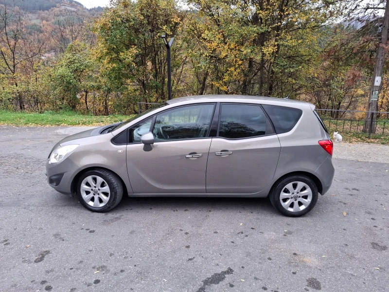 Opel Meriva 1700 CDTI, снимка 8 - Автомобили и джипове - 47827336