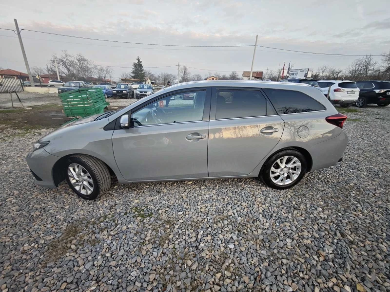 Toyota Auris SPORT ХИБРИД, снимка 4 - Автомобили и джипове - 48140612