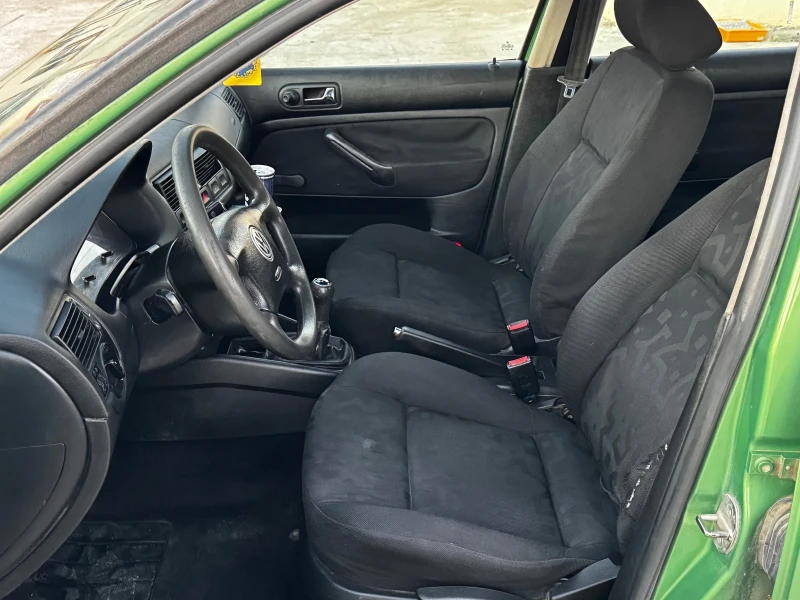 VW Golf 1.9 TDI 110, снимка 4 - Автомобили и джипове - 48160327