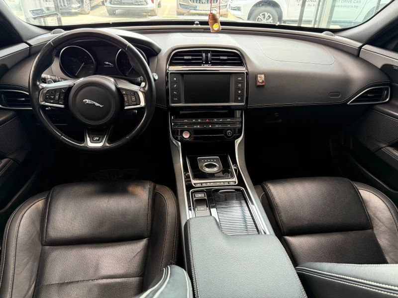Jaguar XE 4x4 Full екстри, снимка 6 - Автомобили и джипове - 51670751