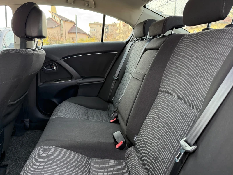 Toyota Avensis D4D* Лизинг, снимка 15 - Автомобили и джипове - 52638753