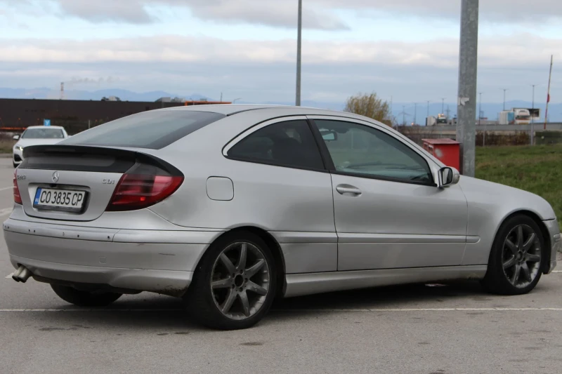 Mercedes-Benz C 220, снимка 3 - Автомобили и джипове - 52729066