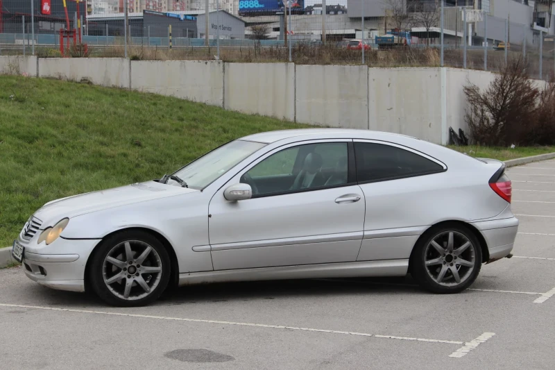 Mercedes-Benz C 220, снимка 4 - Автомобили и джипове - 52729066