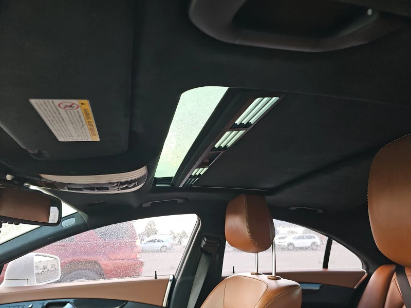 Mercedes-Benz CLS 550 4MATIC * CARFAX * БЕЗ ПЪРВОНАЧАЛНА ВНОСКА, снимка 12 - Автомобили и джипове - 52740660