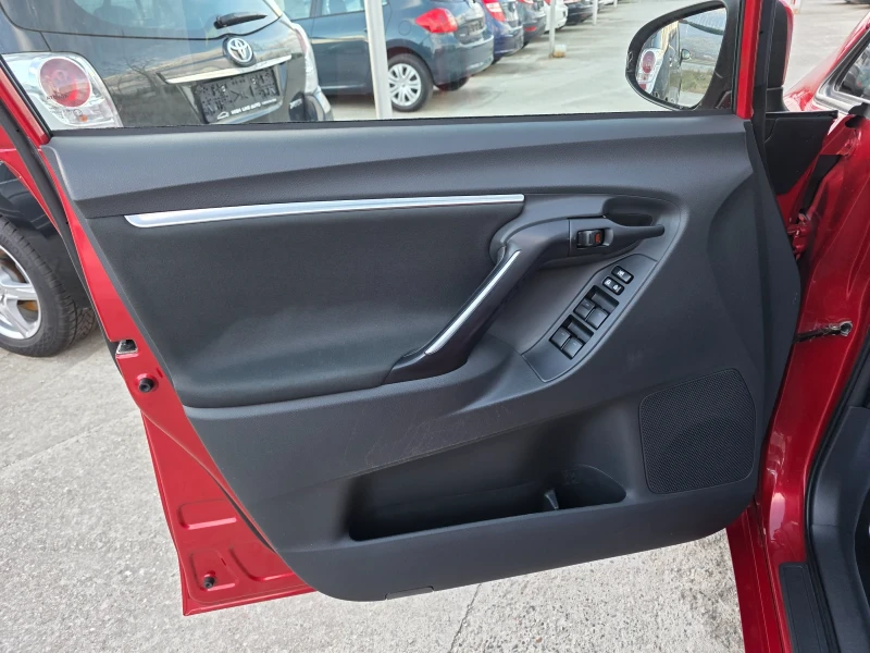 Toyota Verso 2.0 D4D Панорама Navi Камера 7-местна, снимка 5 - Автомобили и джипове - 52970879
