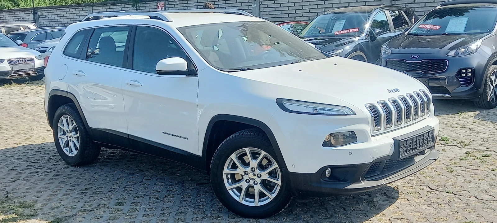Jeep Cherokee 4Х4 ИЗКЛЮЧИТЕЛНО СЕРВИЗ КНИЖКА УНИКАТ ОБСЛУЖЕН НОВ - изображение 2