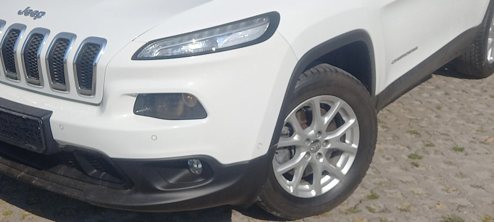 Jeep Cherokee 4Х4 ИЗКЛЮЧИТЕЛНО СЕРВИЗ КНИЖКА УНИКАТ ОБСЛУЖЕН НОВ - изображение 3