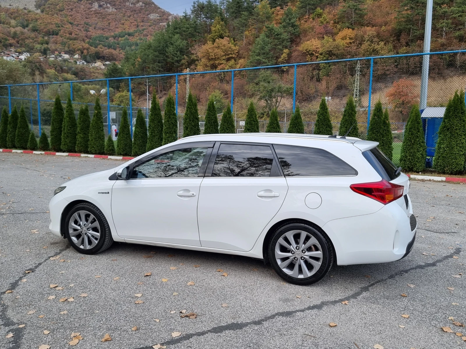 Toyota Auris 1.8 Hybrid/Navig/Avtomat - изображение 3