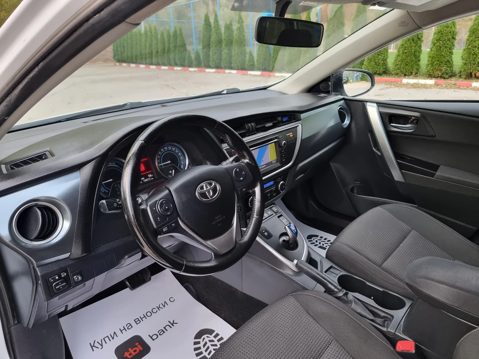 Toyota Auris 1.8 Hybrid/Navig/Avtomat - изображение 10