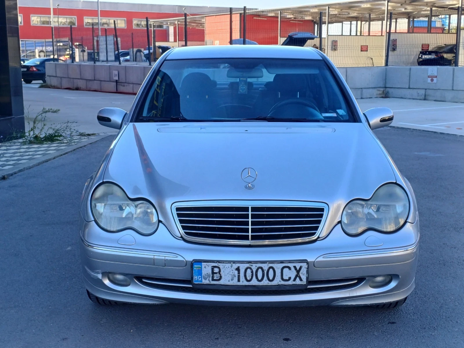 Mercedes-Benz C 180 6 скорости  - изображение 2