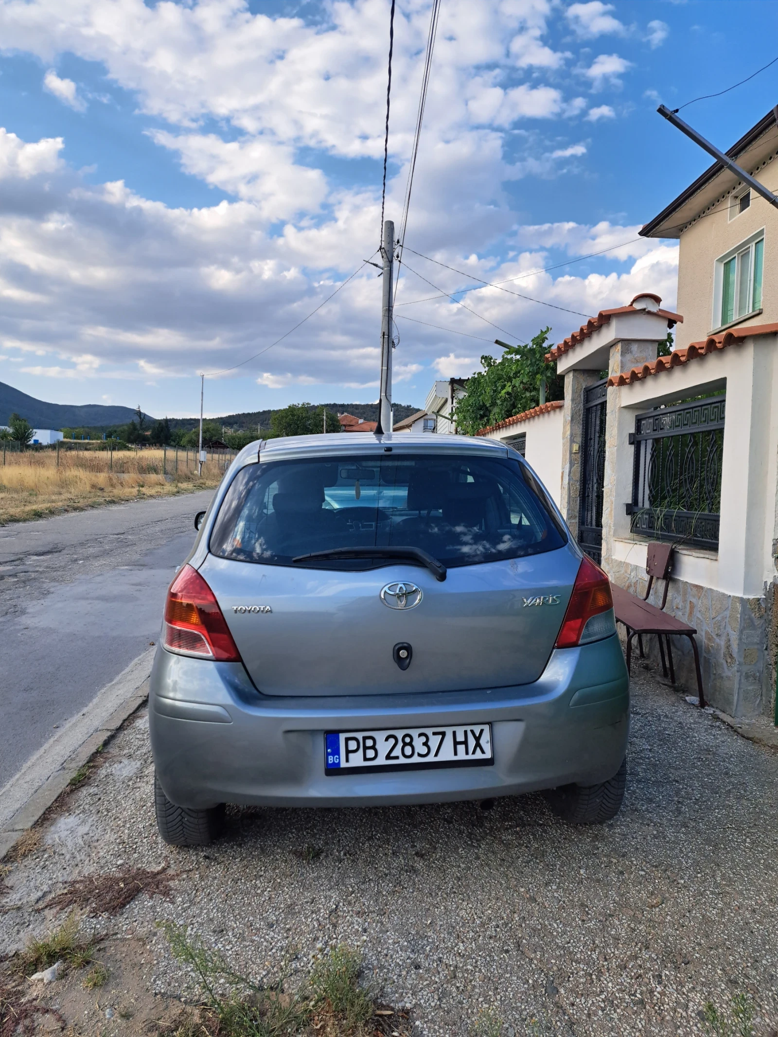 Toyota Yaris  - изображение 4
