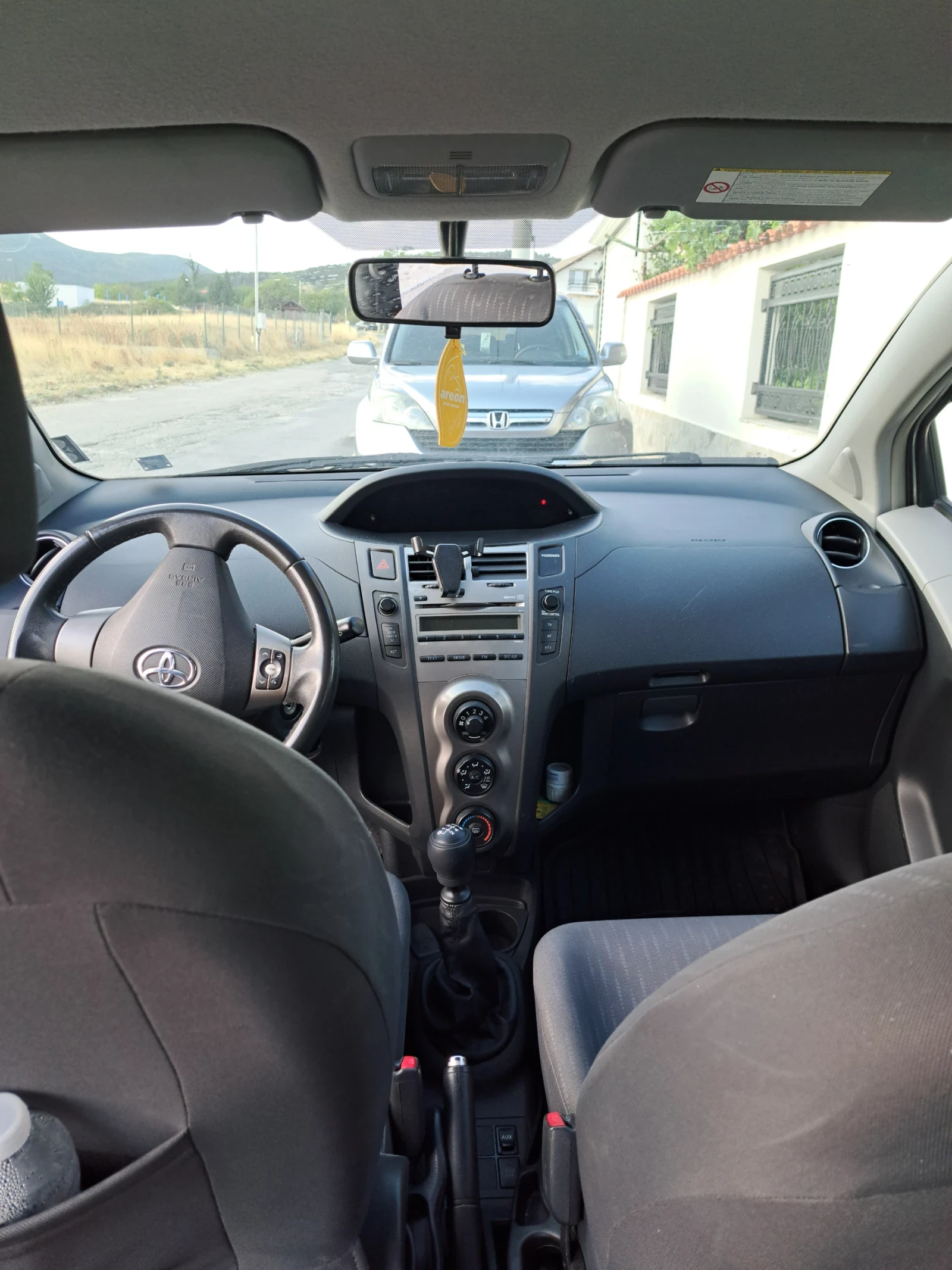 Toyota Yaris  - изображение 7