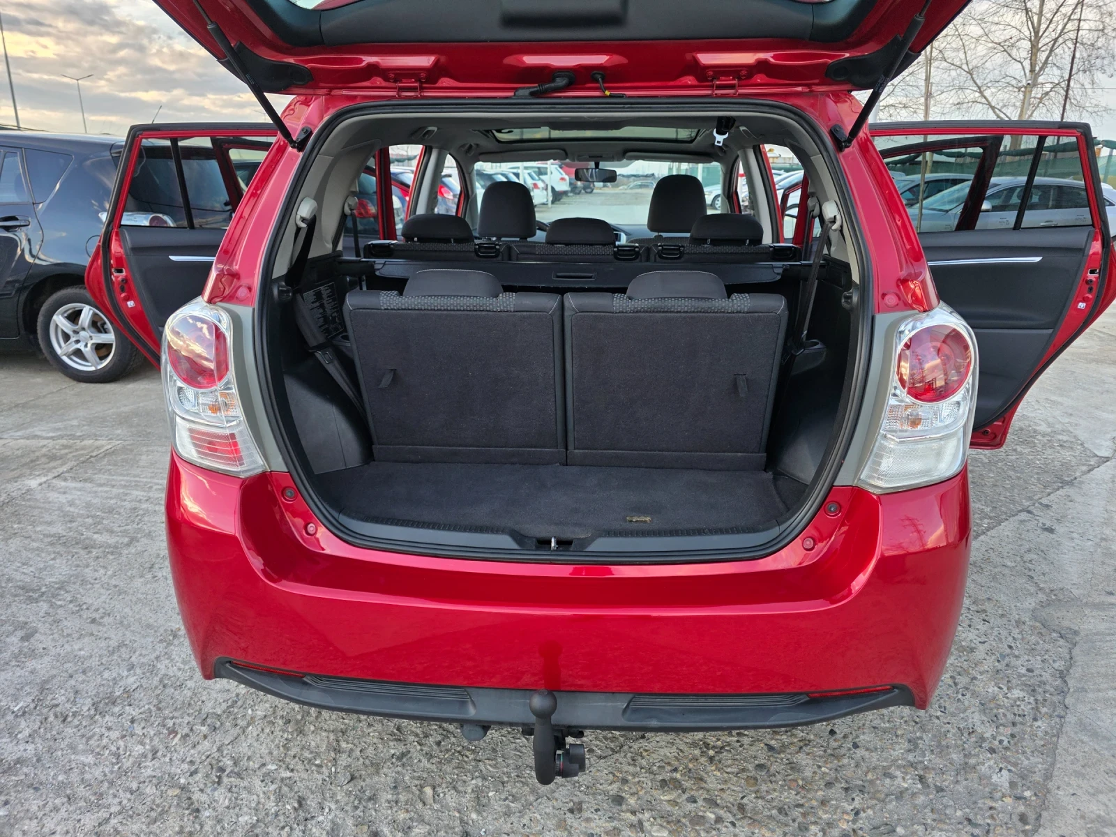 Toyota Verso 2.0 D4D �������� Navi ������ 7-������ | Mobile.bg � ����������� 10