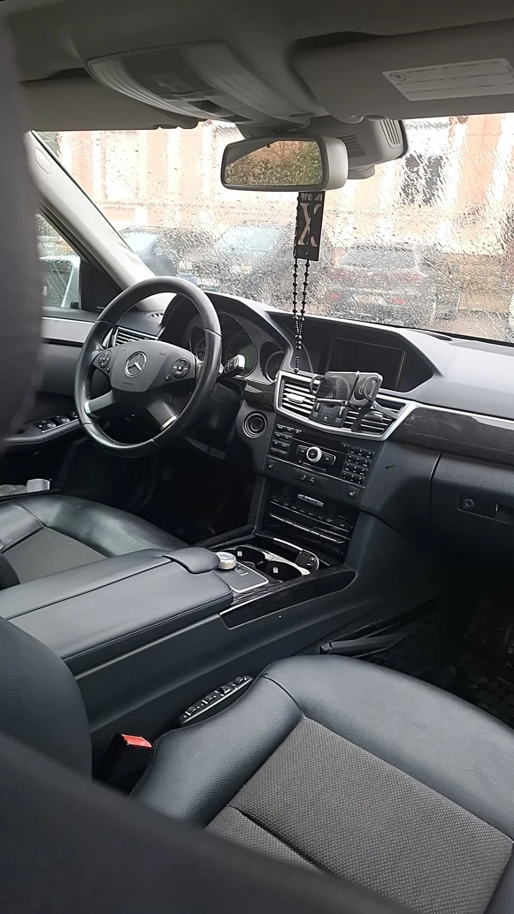 Mercedes-Benz E 350  - изображение 5