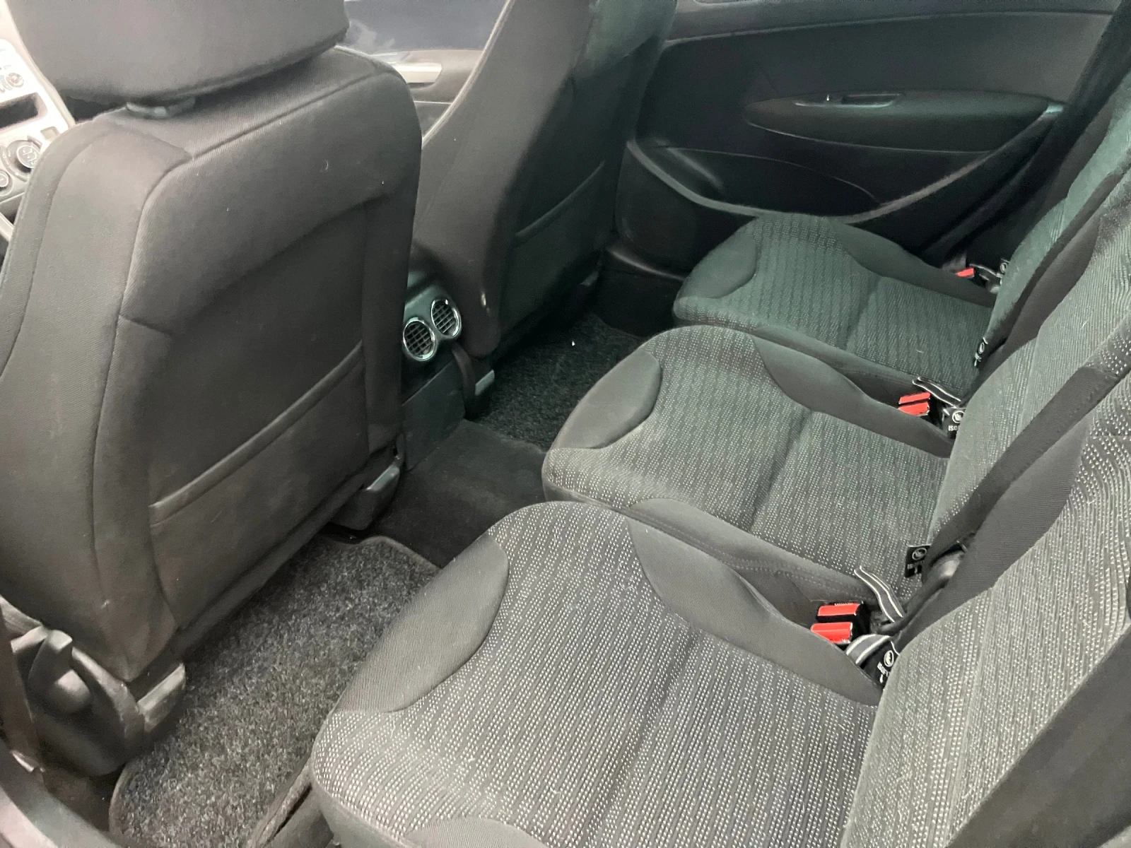 Peugeot 308 SW 1.6 HDI - изображение 8