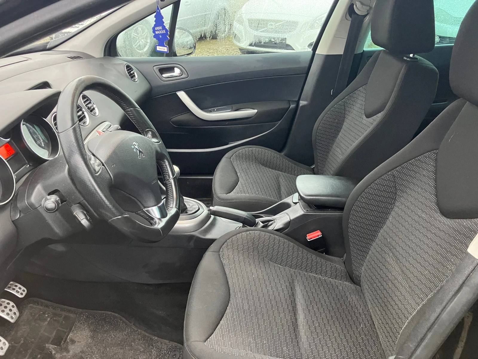 Peugeot 308 SW 1.6 HDI - изображение 6