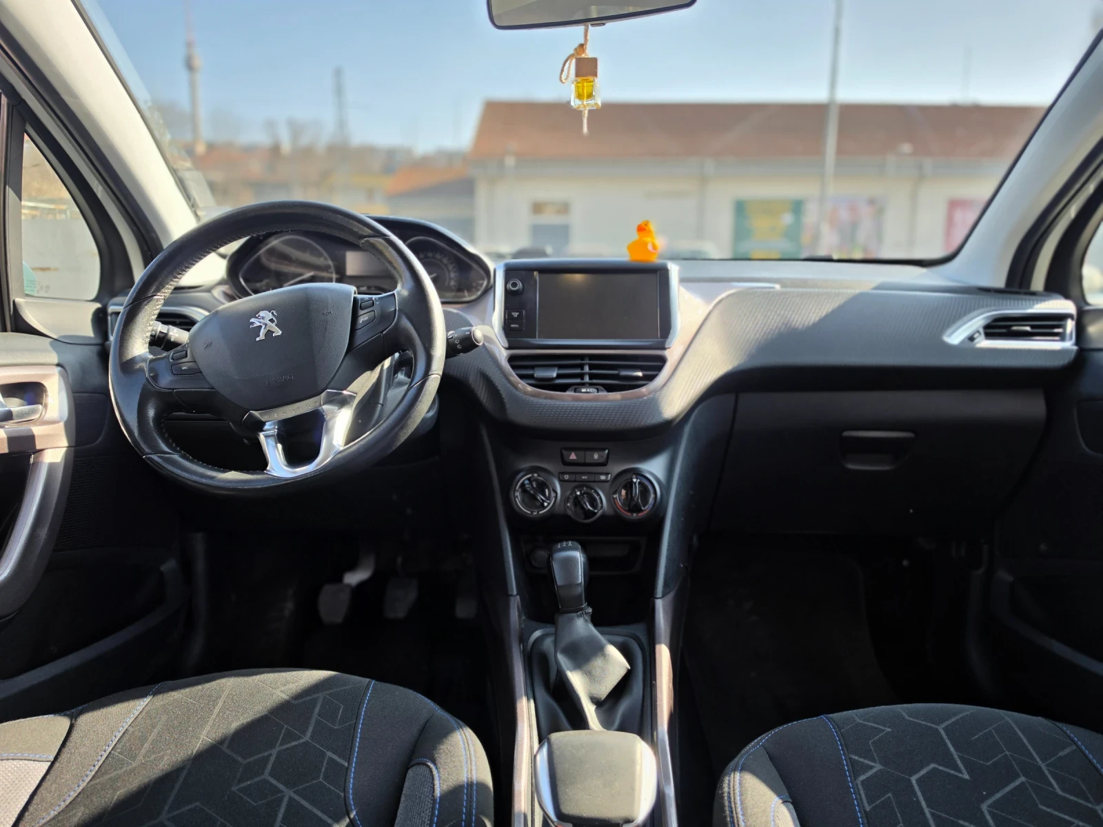 Peugeot 2008 1.6, снимка 11 - Автомобили и джипове - 53838566