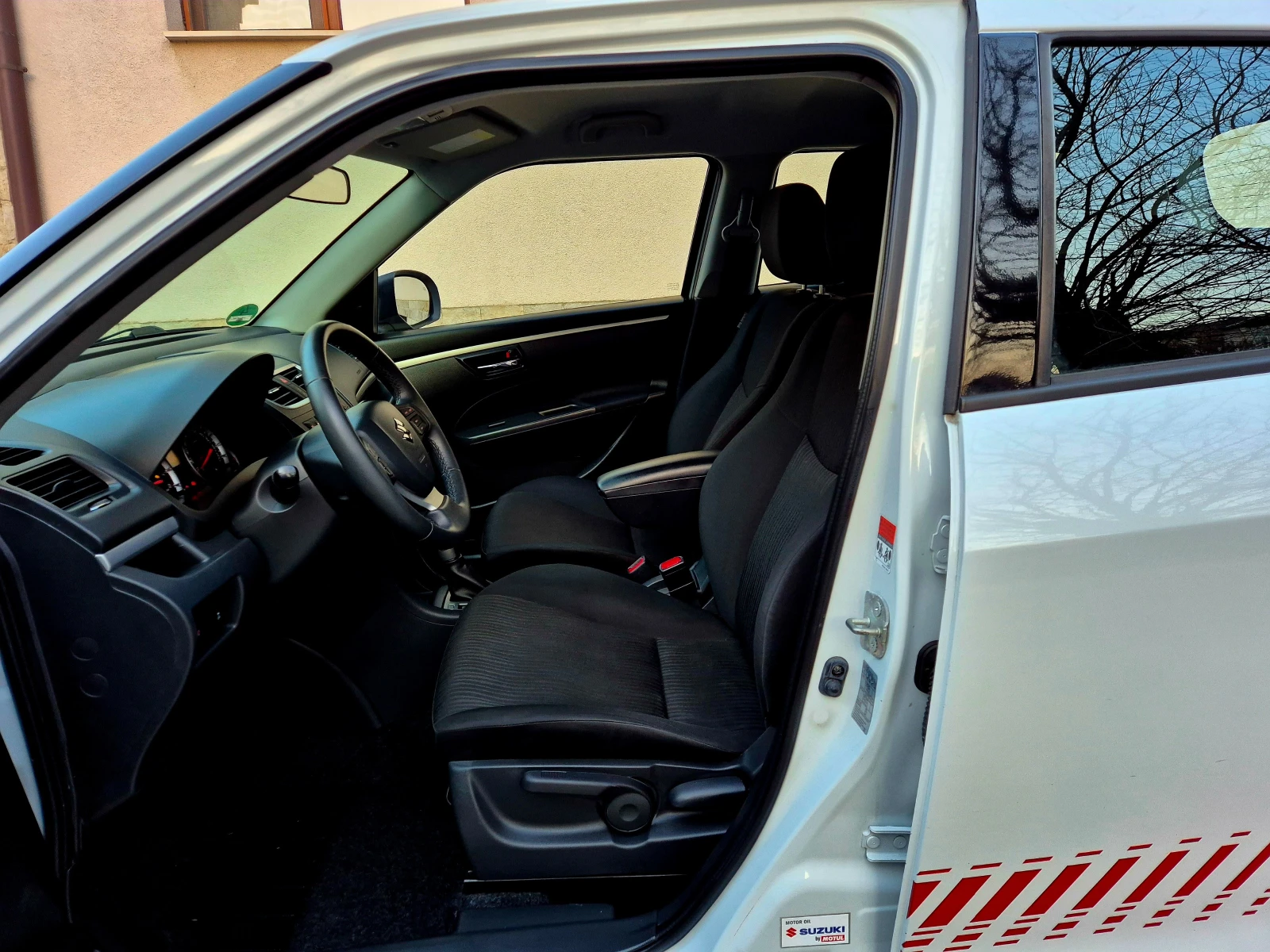 Suzuki Swift 1.2i-автомат-верига-нов-japan, снимка 11 - Автомобили и джипове - 53869191