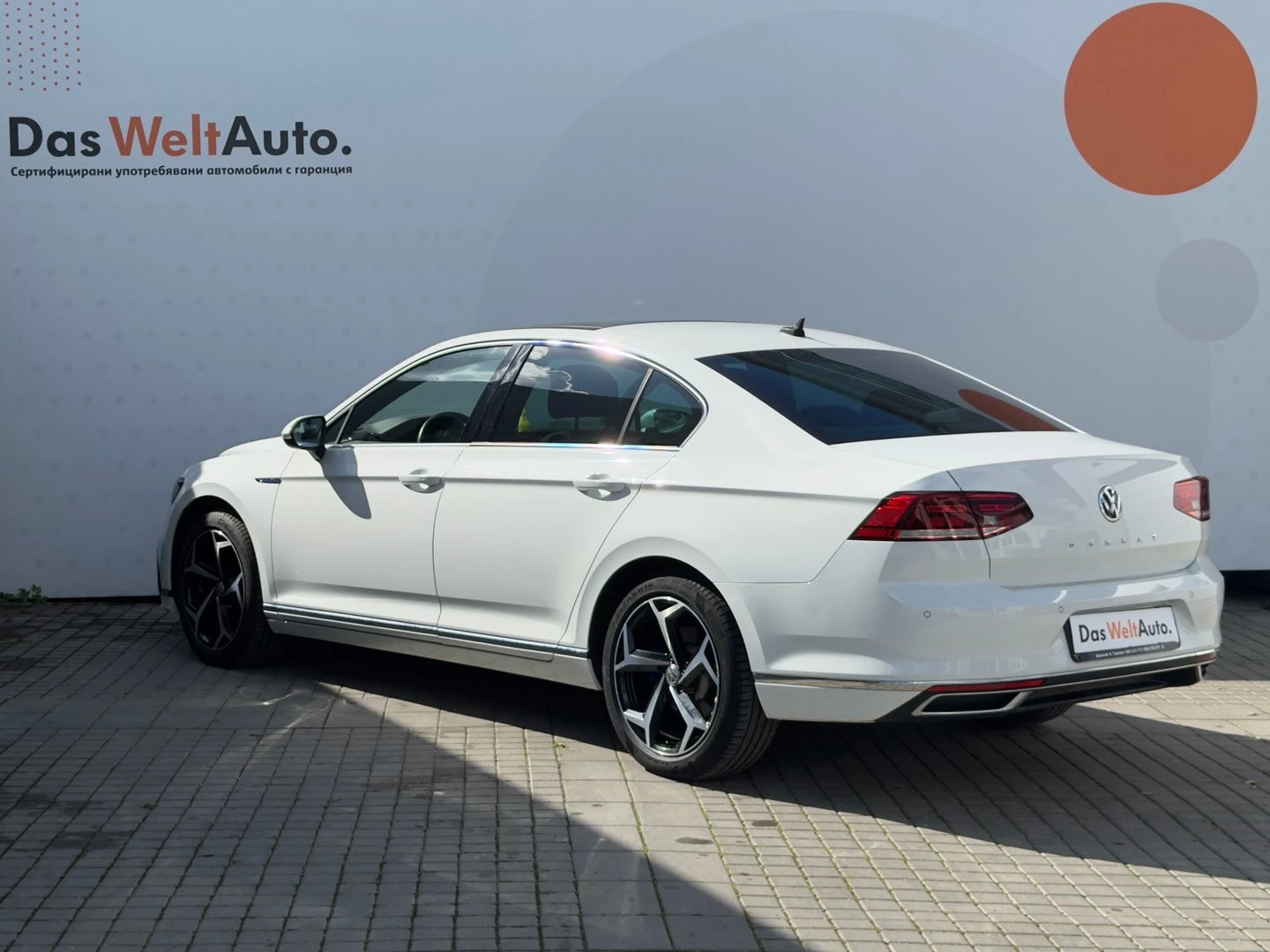 VW Passat, снимка 2 - Автомобили и джипове - 54299676