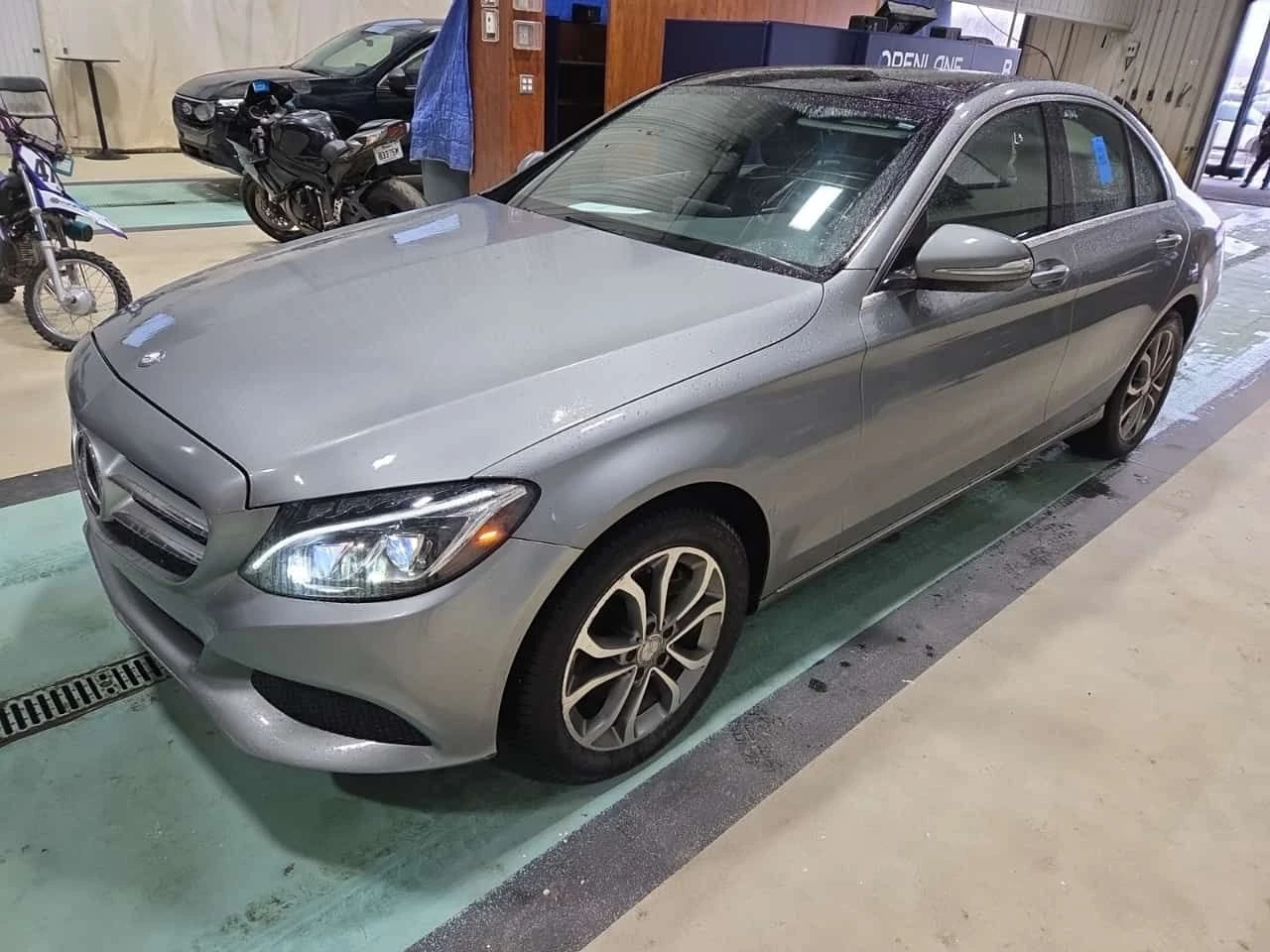 Mercedes-Benz C 300 CARFAX /Кожа/Нави/Подгрев/Панорама