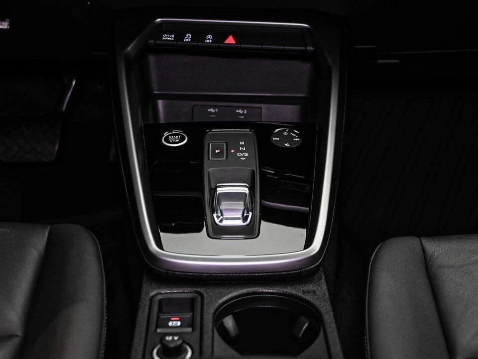 Audi A3 40 TFSI quattro Komfort, снимка 11 - Автомобили и джипове - 54485918