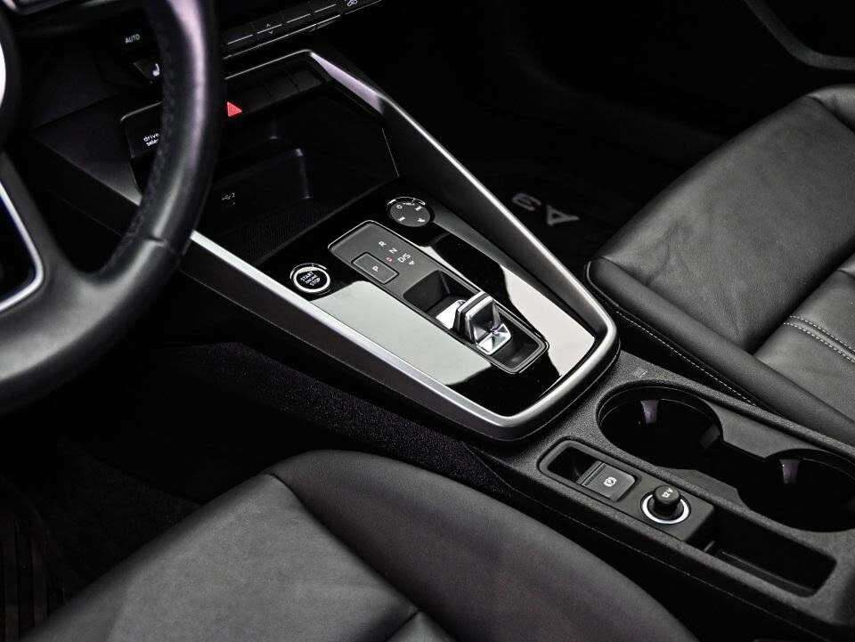 Audi A3 40 TFSI quattro Komfort, снимка 15 - Автомобили и джипове - 54485918