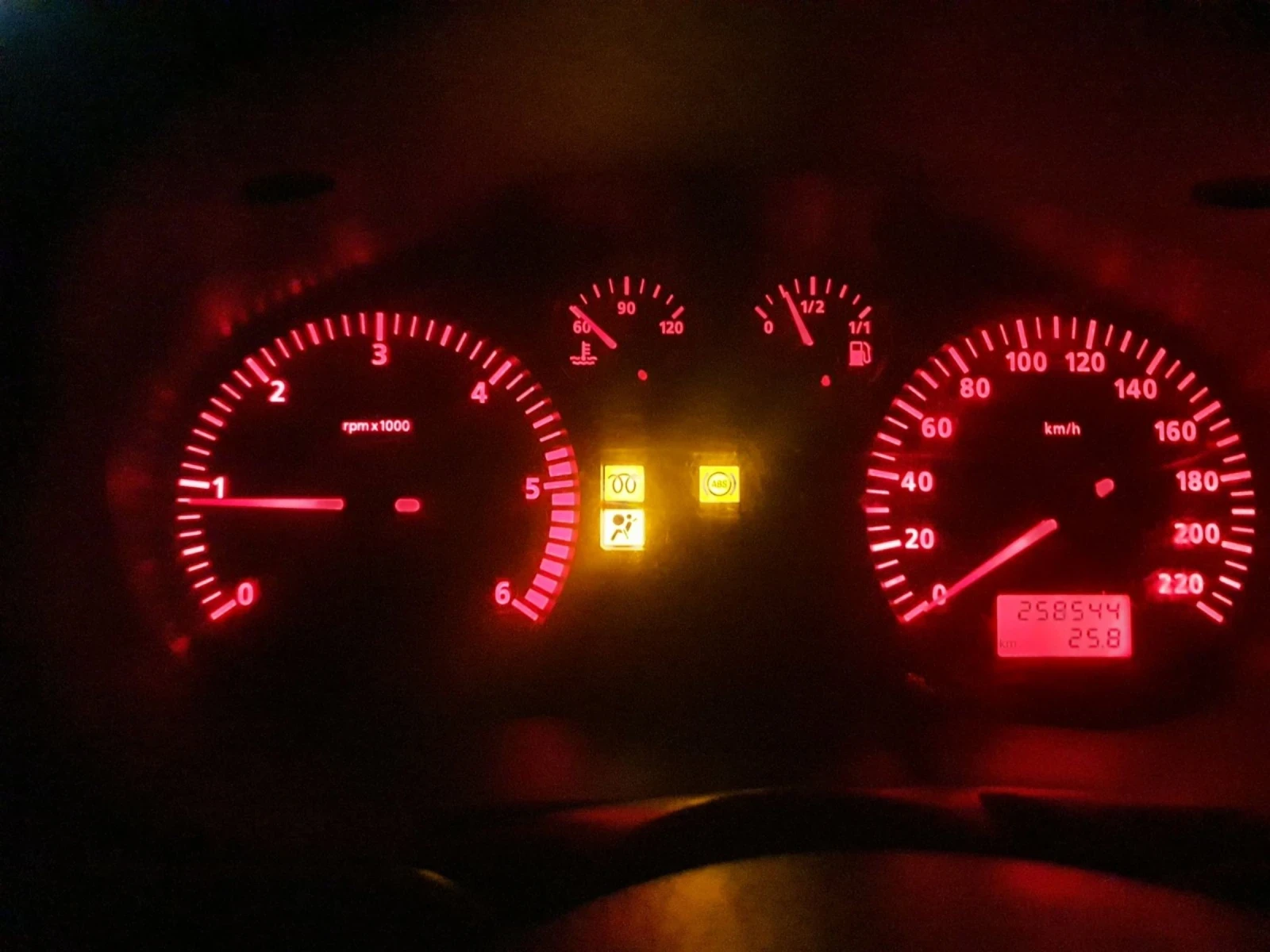 Seat Ibiza 1.9 sdi, снимка 15 - Автомобили и джипове - 54496505