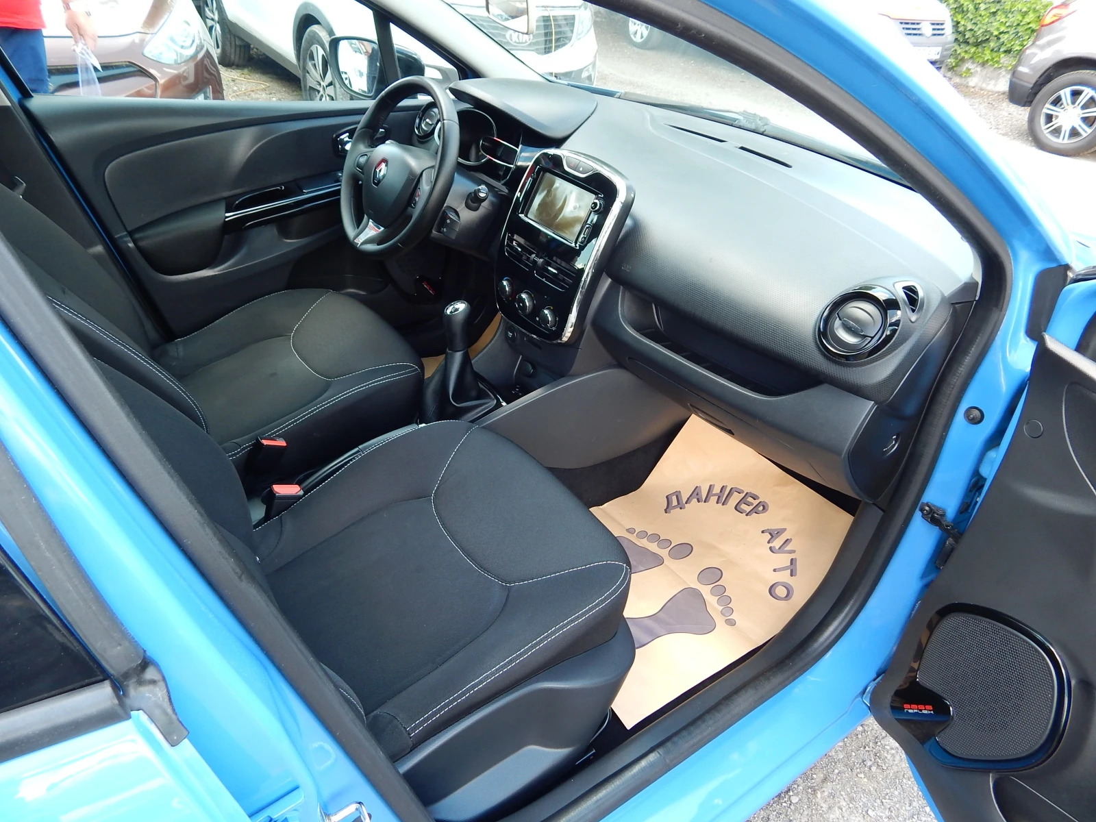 Renault Clio 1.5DCI* EURO5* , снимка 16 - Автомобили и джипове - 54770195