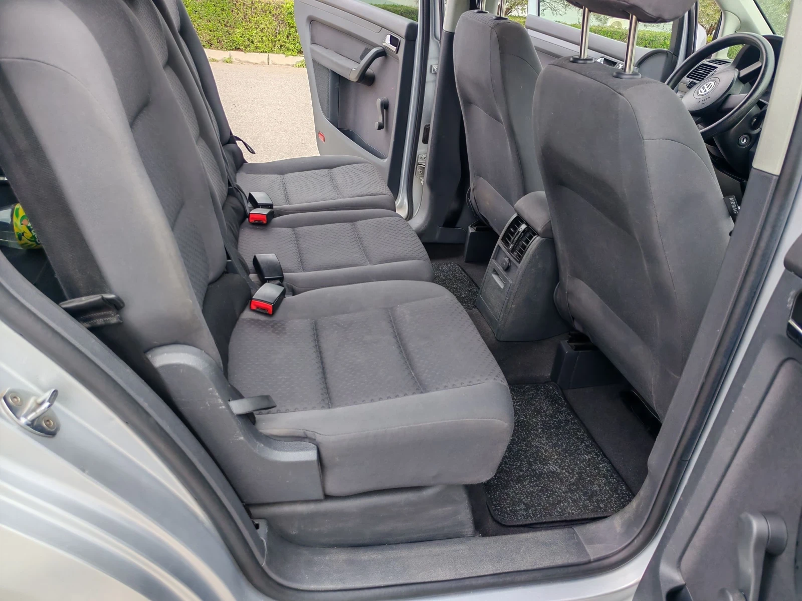 VW Touran 1.9 TDi Бартер , снимка 8 - Автомобили и джипове - 54754323