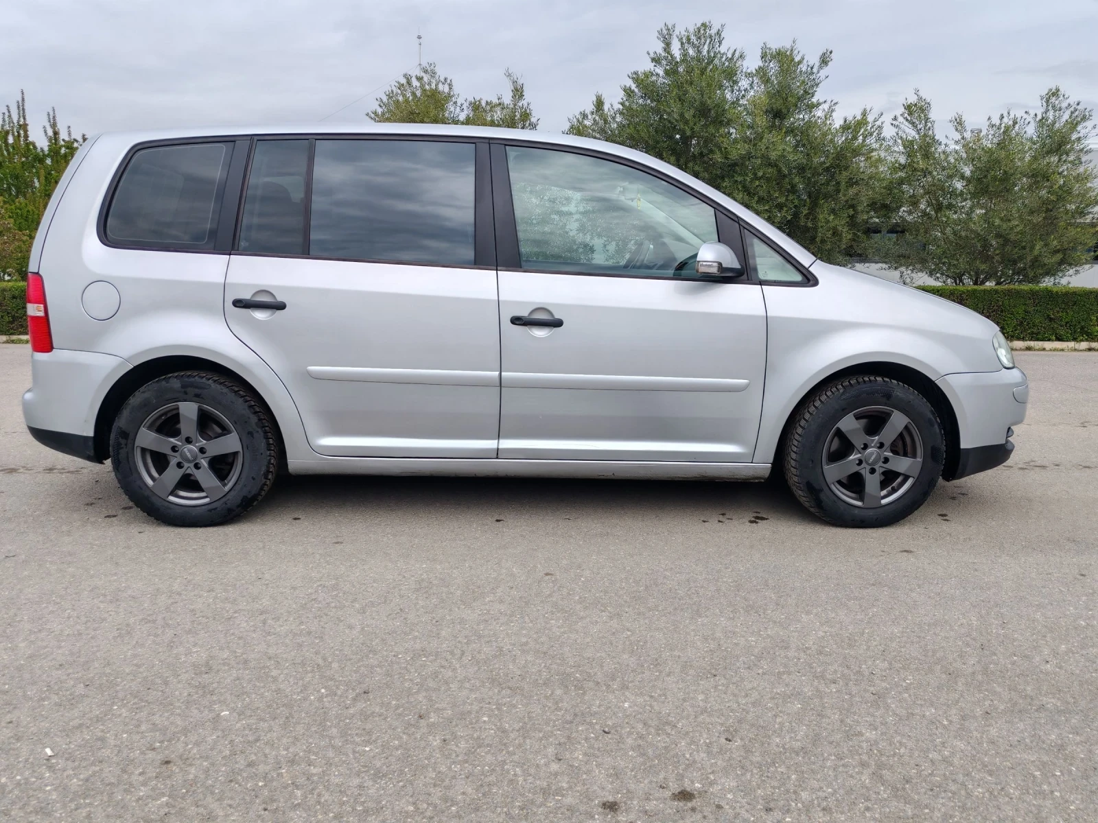 VW Touran 1.9 TDi Бартер , снимка 7 - Автомобили и джипове - 54754323