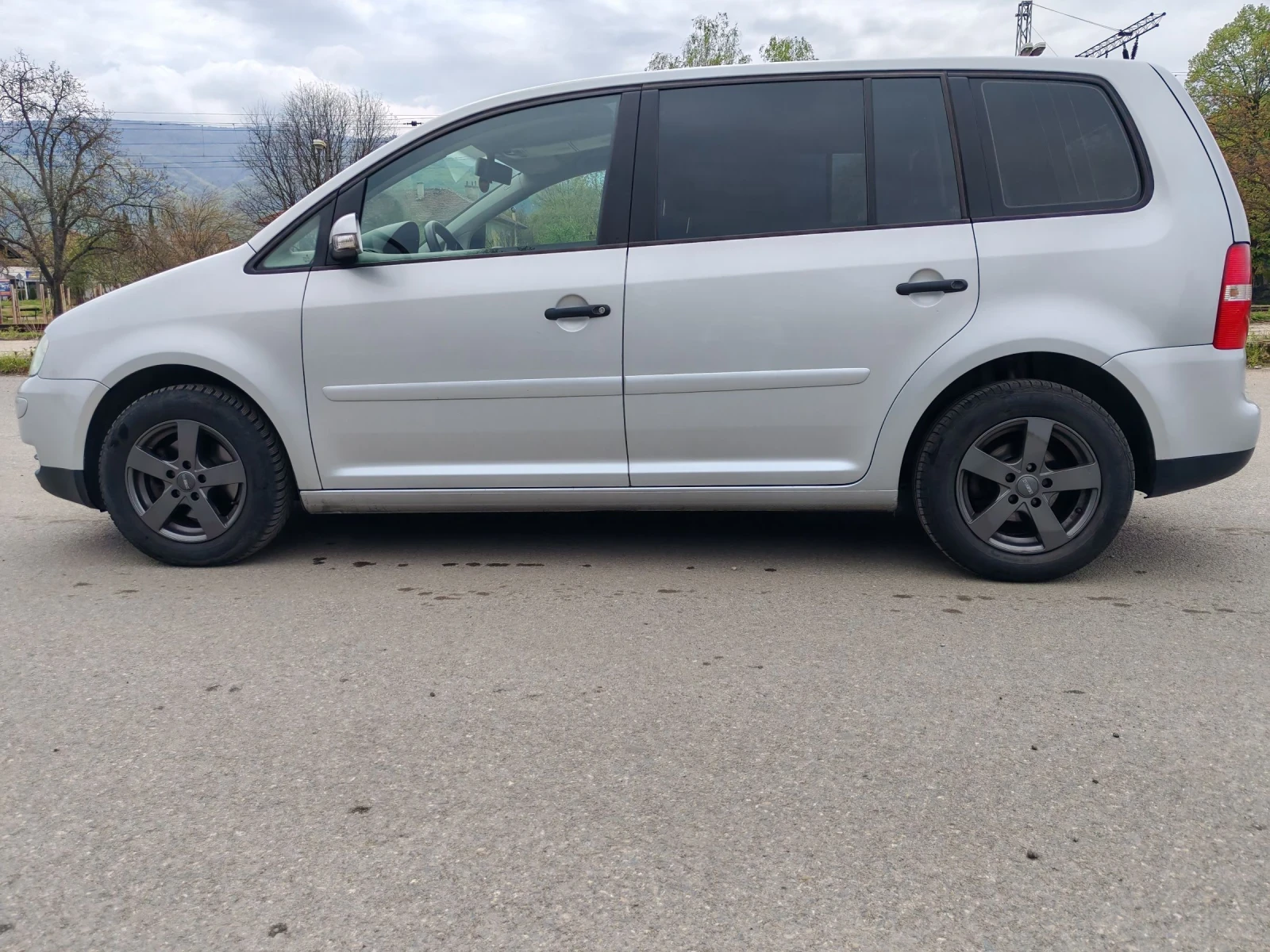 VW Touran 1.9 TDi Бартер , снимка 6 - Автомобили и джипове - 54754323