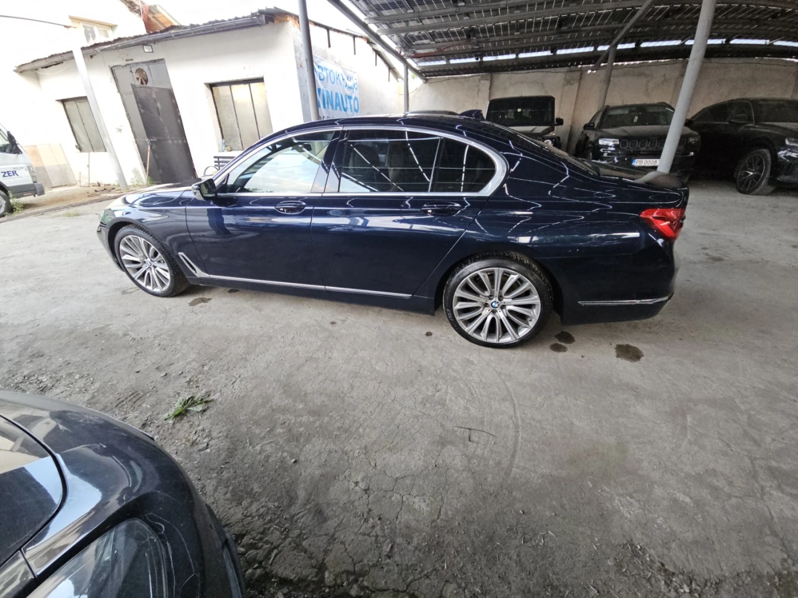 BMW 730 Xdrive  , снимка 11 - Автомобили и джипове - 55007447