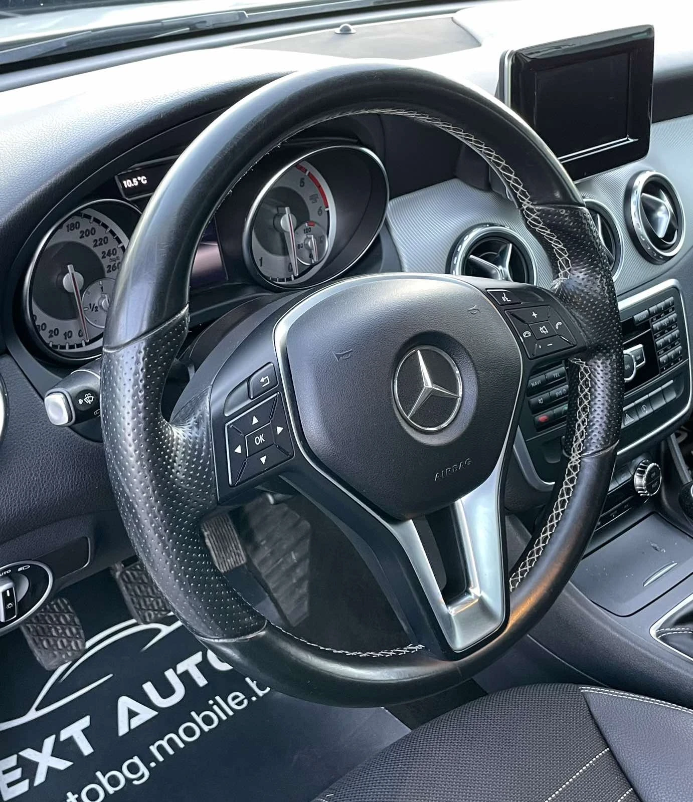 Mercedes-Benz CLA 200, снимка 8 - Автомобили и джипове - 55024062