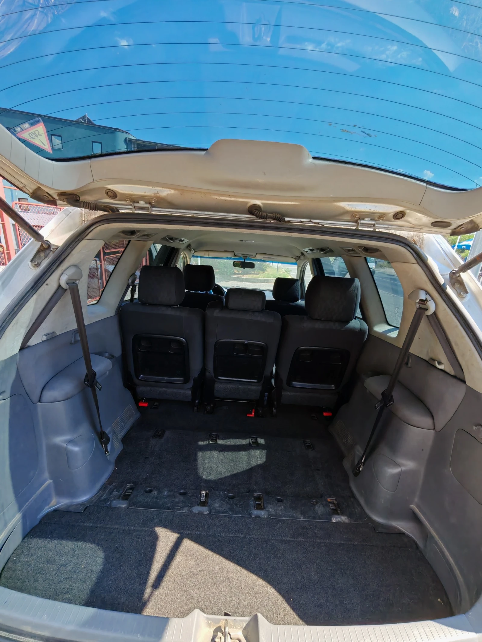 Toyota Avensis verso Климатик, снимка 9 - Автомобили и джипове - 55066445