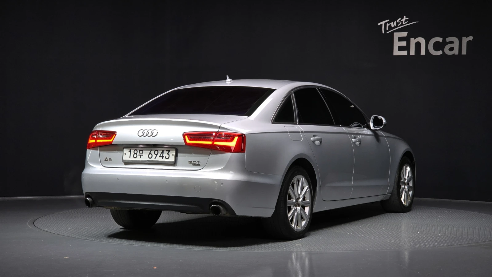 Audi A6 3.0 TFSI quattro* ЛЮК* ПОДГРЕВ ВОЛАН* КРАЙНА ЦЕНА, снимка 2 - Автомобили и джипове - 55496026