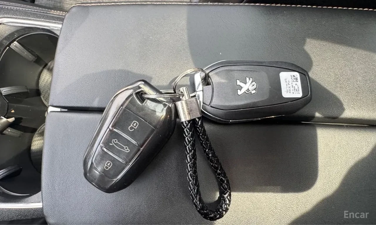 Peugeot 5008 GT-LINE* Панорама* Камера* Подгрев* Асистенти* , снимка 17 - Автомобили и джипове - 55786935