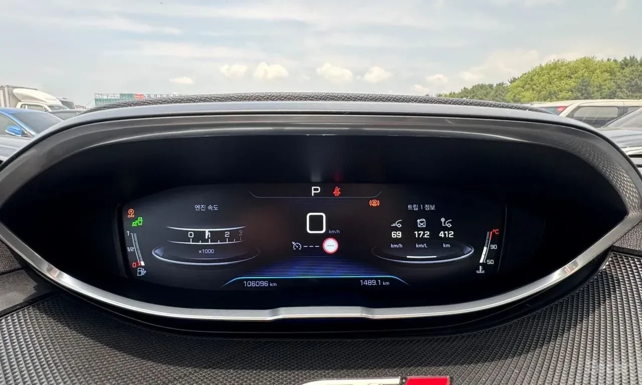 Peugeot 5008 GT-LINE* Панорама* Камера* Подгрев* Асистенти* , снимка 10 - Автомобили и джипове - 55786935