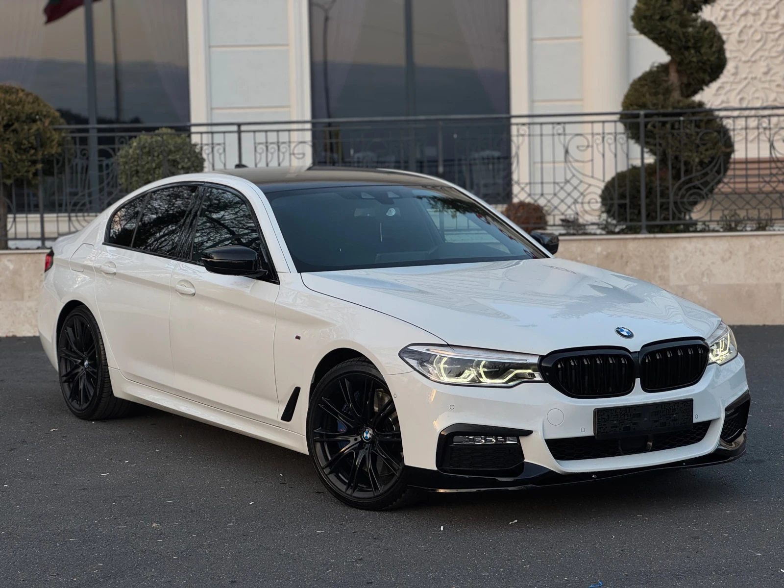 BMW 540 MPack* HeadUP* NAVI* DISTR* СМЕНЕНИ ВЕРИГИ, снимка 3 - Автомобили и джипове - 56059208