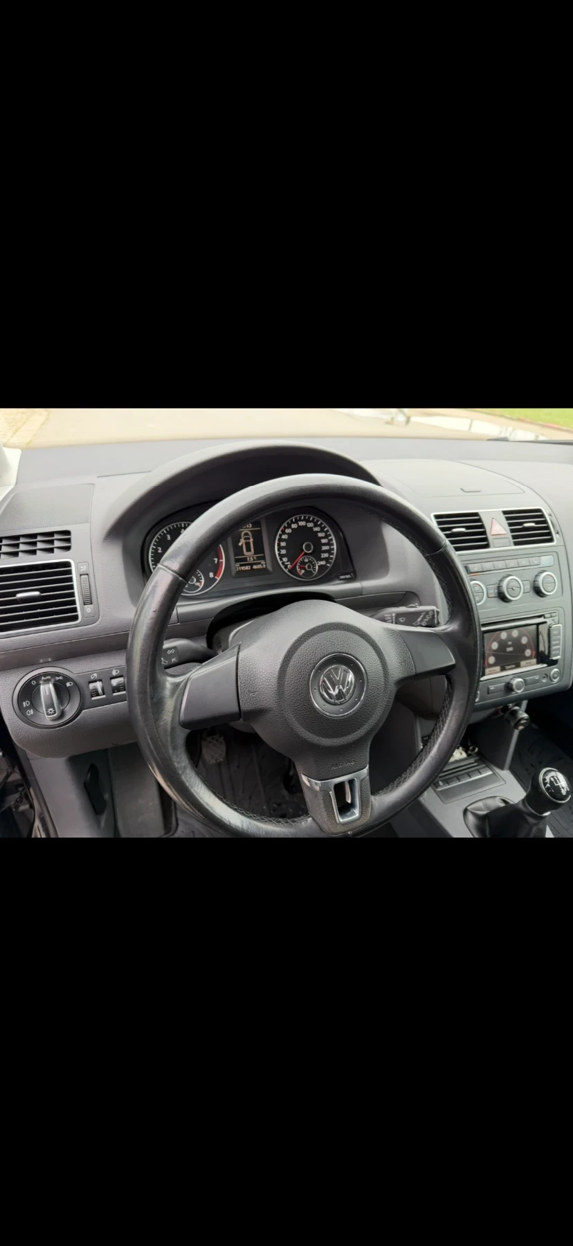 VW Touran, снимка 6 - Автомобили и джипове - 56422981