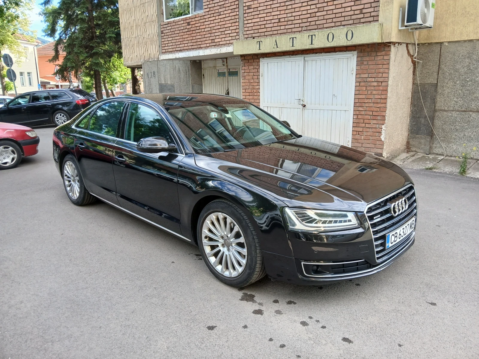 Audi A8, снимка 2 - Автомобили и джипове - 56627840