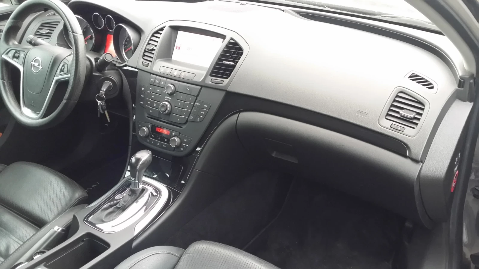 Opel Insignia Седан, 2.0 Turbo, снимка 6 - Автомобили и джипове - 56665281