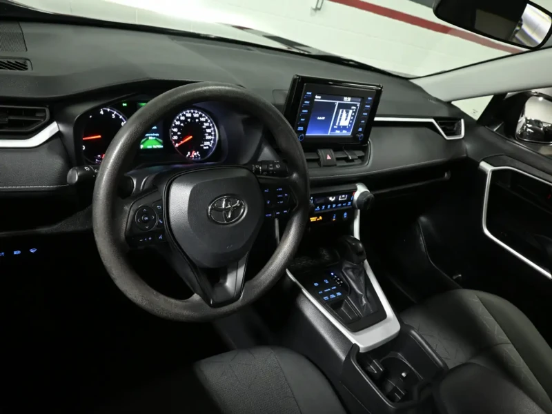 Toyota Rav4 No Accident* Radar Cruise* Blindspot* Line Assist, снимка 9 - Автомобили и джипове - 52554178