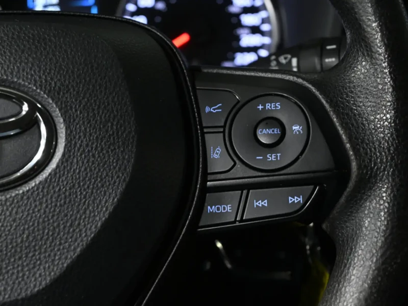 Toyota Rav4 No Accident* Radar Cruise* Blindspot* Line Assist, снимка 17 - Автомобили и джипове - 52554178