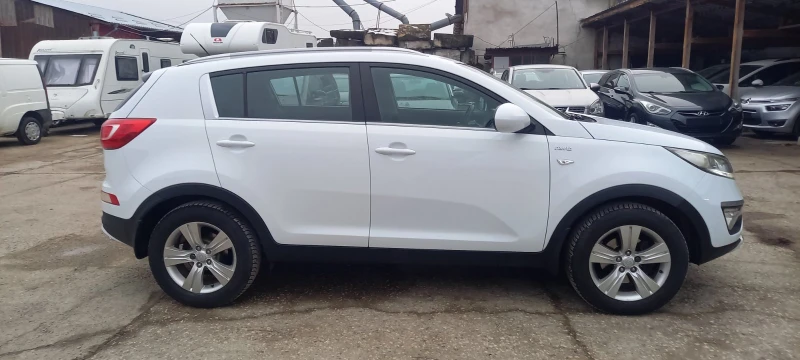 Kia Sportage 2.0GDI 4х4 Автоматик, снимка 4 - Автомобили и джипове - 53235142