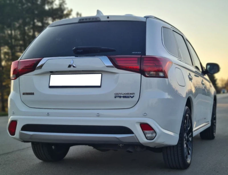 Mitsubishi Outlander PLUG-IN HYBRID  - изображение 3
