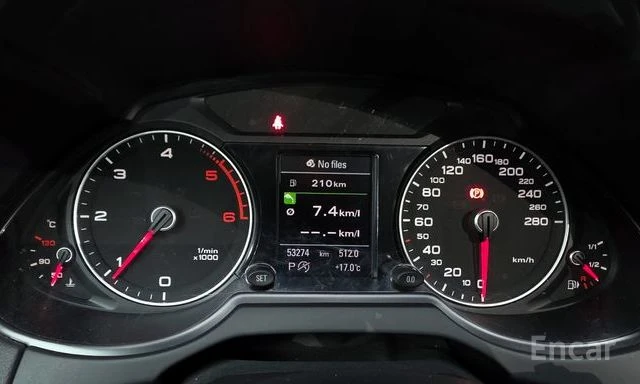 Audi Q5 Q5 2.0 TDI Quattro Dynamic 8R, снимка 4 - Автомобили и джипове - 54342369